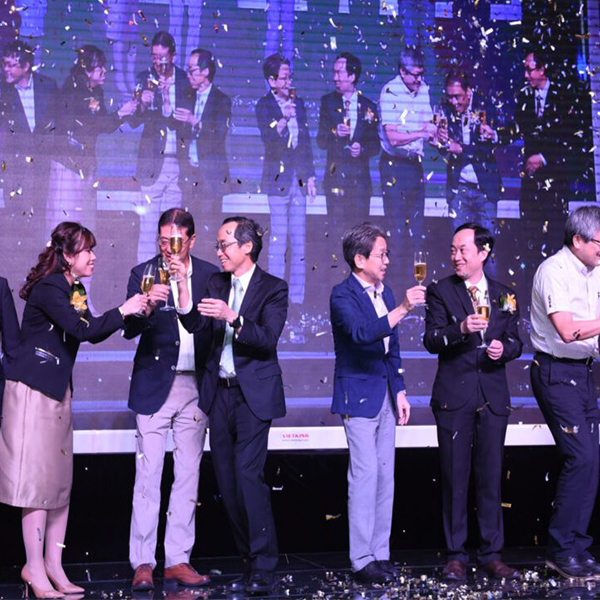 Tiệc tất niên cuối năm