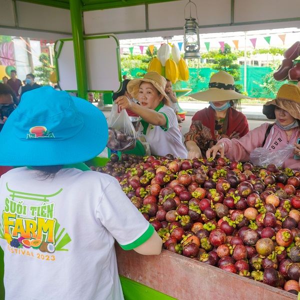 Đến Ngay Chợ Trái Cây Đặc Sản Ngày Hè Kẻo Lỡ
