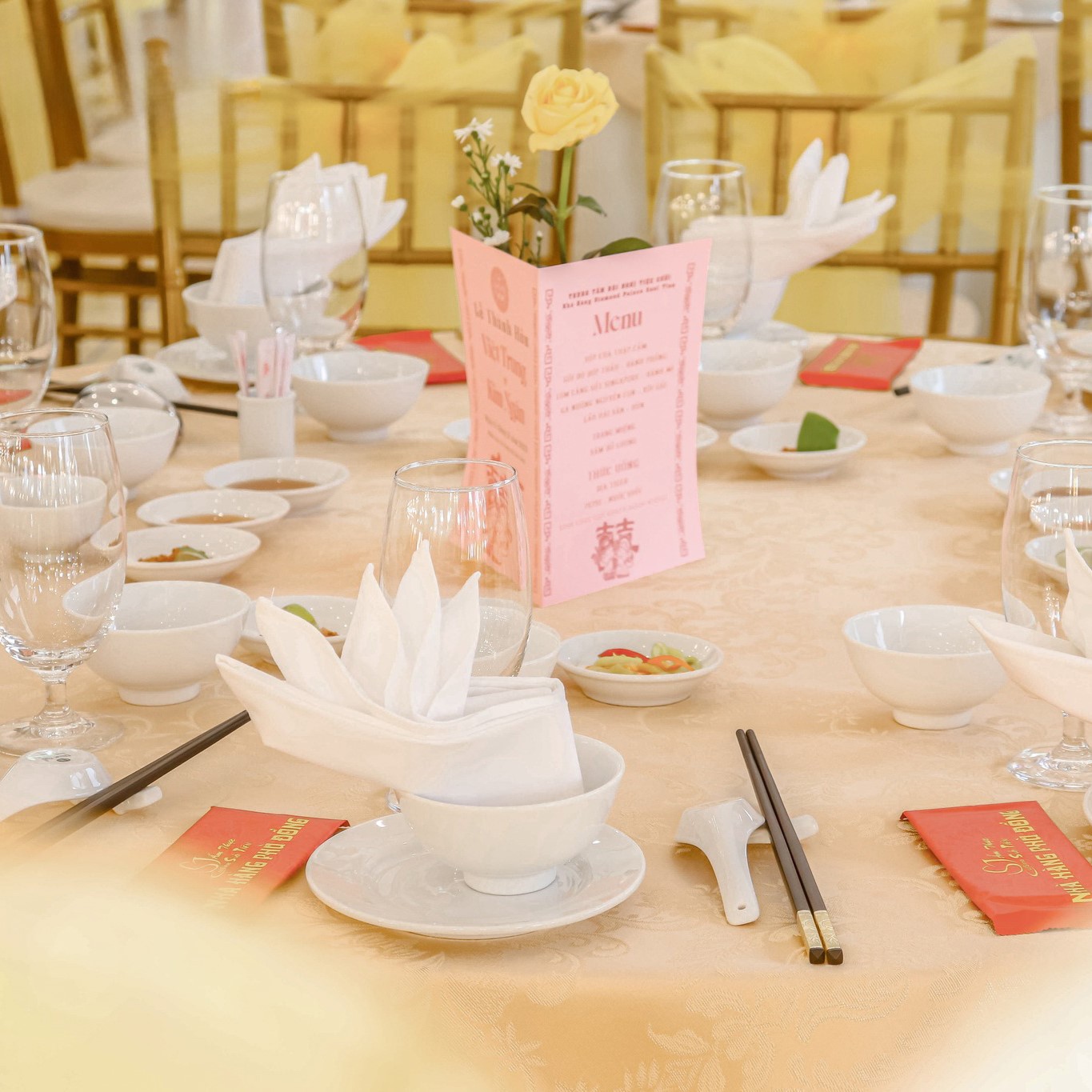 Thực đơn tiệc cưới