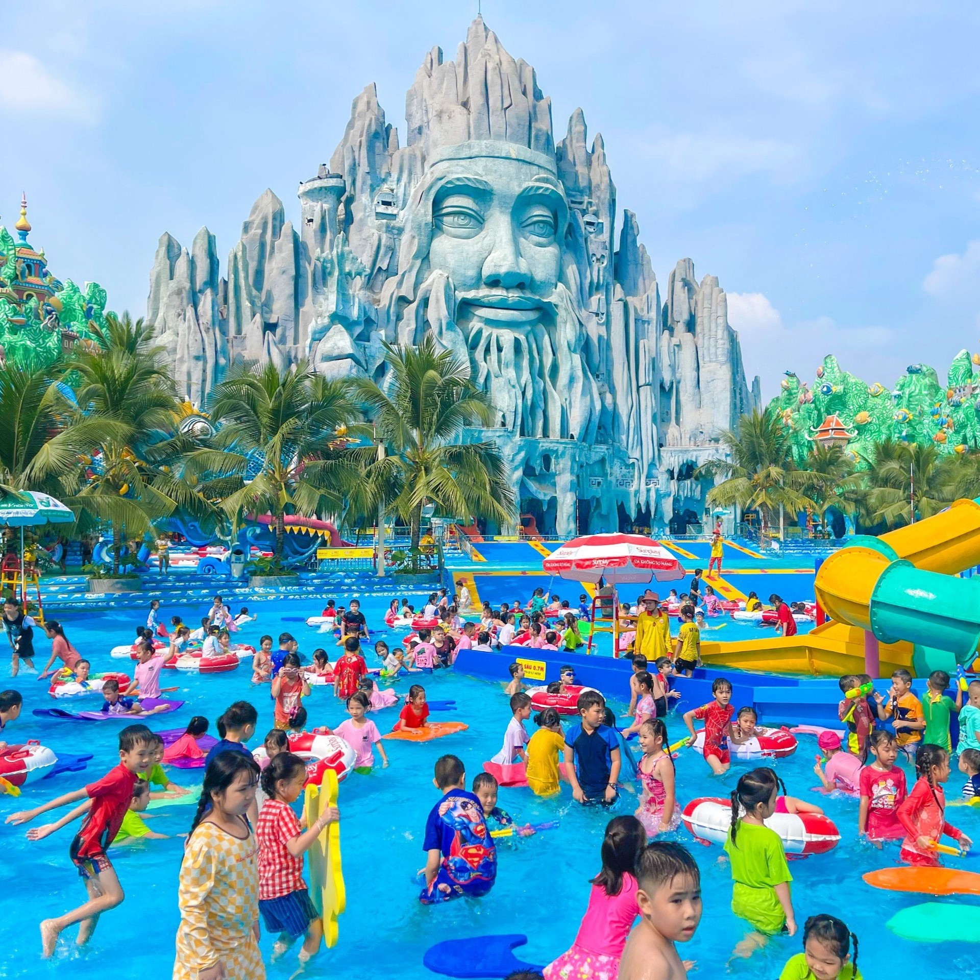 SUỐI TIÊN LỌT TOP 12 CÔNG VIÊN NƯỚC NÊN GHÉ THĂM VÀO DỊP TẾT 