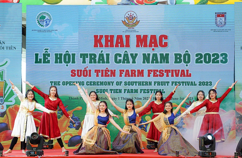 tung-bung-le-hoi-trai-cay-nam-bo-suoi-tien-farm-festival-2023 