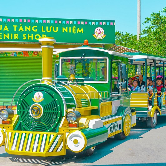 Trạm xe lửa Suối Tiên