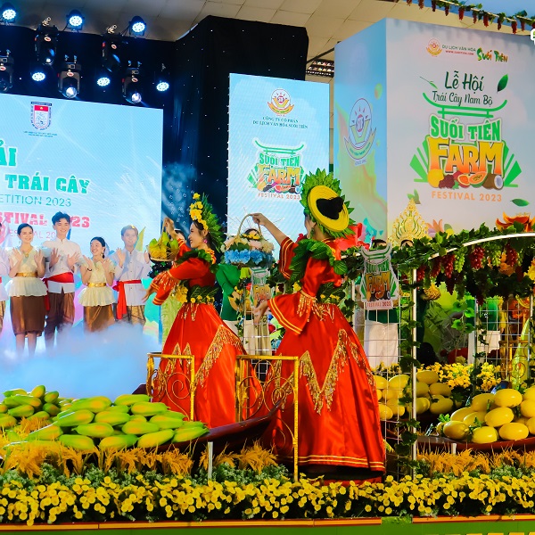 DU LỊCH VĂN HÓA KẾT HỢP MÔ HÌNH NÔNG NGHIỆP CÔNG NGHỆ CAO CHỈ CÓ TẠI SUỐI TIÊN